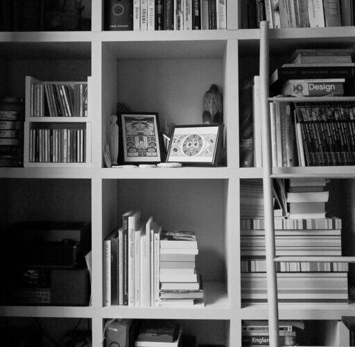 Sfaturi practice pentru organizarea unei biblioteci acasă eficiente și plăcute